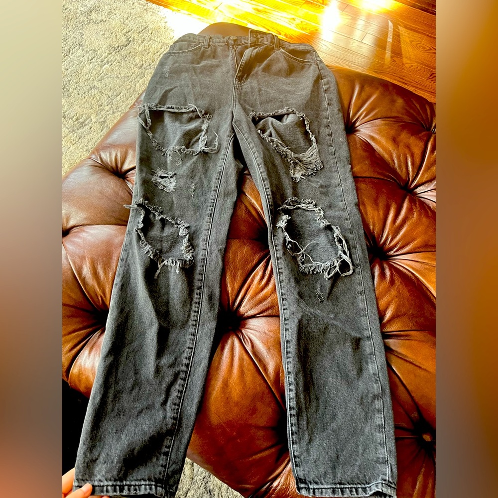 BDG mom Distressed Black Jeans